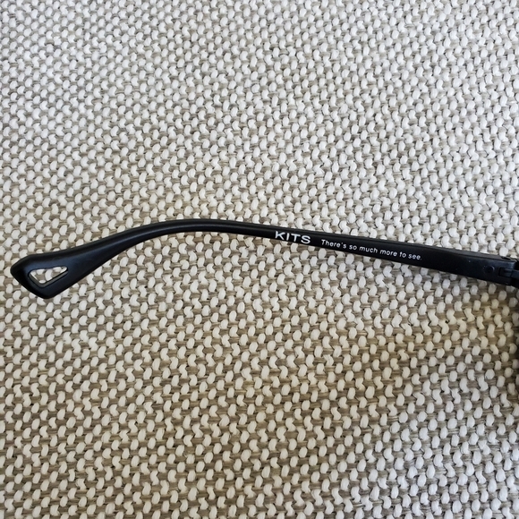 Kit’s Pursuit Polarized Sunglasses - OSFM black matte w/blue green lens , NWOT - Picture 4 of 4